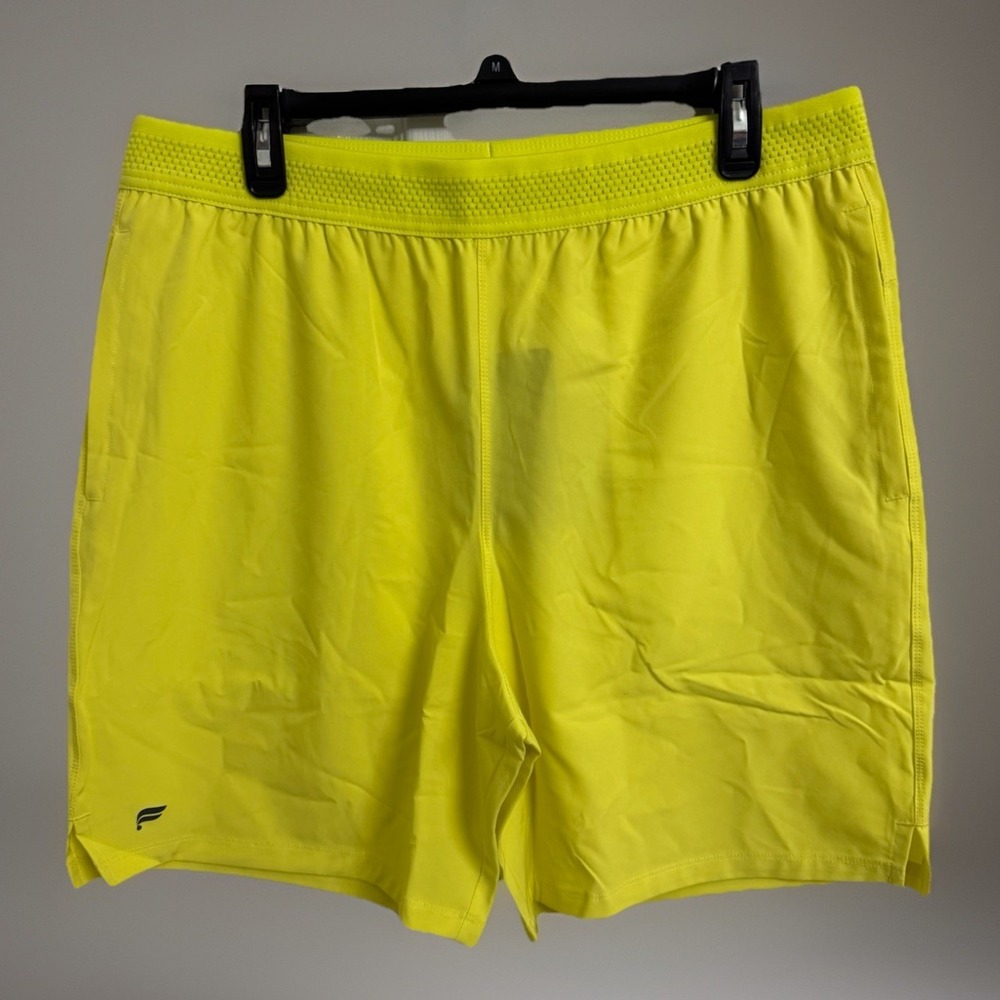 NWT Fabletics Fundamental Short Men's Large 7" Inseam Yellow Lineless Pockets
